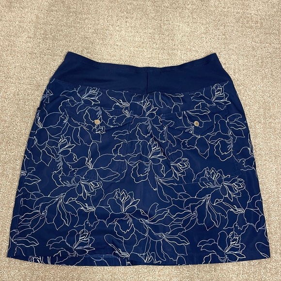 Cypress Club Navy Floral Golf Skort Small - Picture 4 of 5
